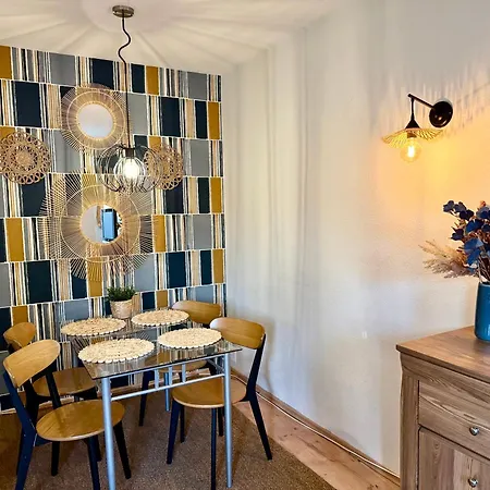 Apartment Starogdanski 4 *