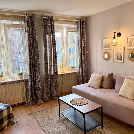 Starogdanski 4 Apartmán *