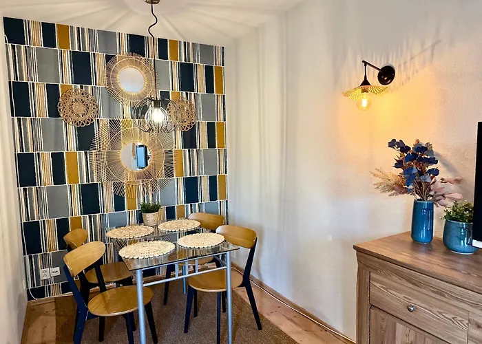 Apartment Starogdanski 4 *