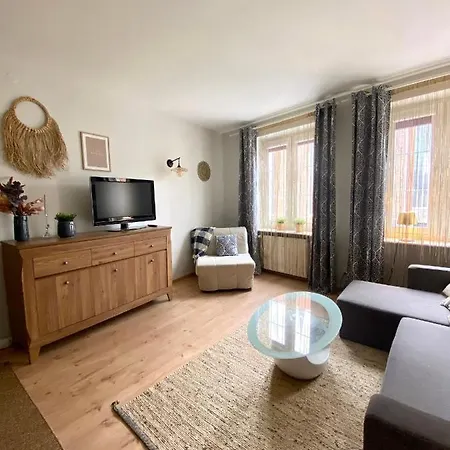 Starogdanski 4 *